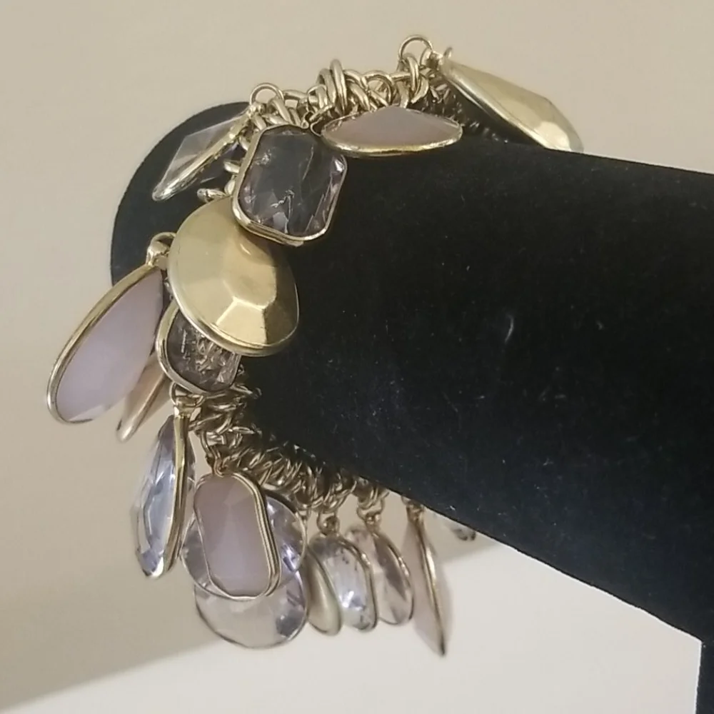 FLASHY BLINGY Gold and Crystal Stretch Bracelet
